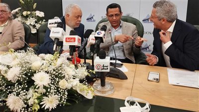 أشرف زكي يهاجم التصوير العشوائي في الجنازات: من يصورون ليسوا صحفيين أشرف زكي يهاجم التصوير العشوائي في الجنازات: من يصورون ليسوا صحفيين