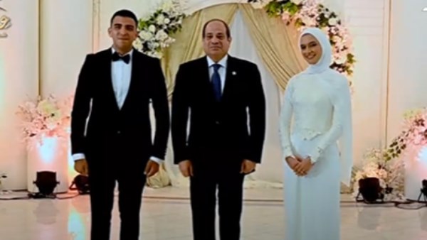 وعد فأوفى.. أحمد موسى يعلق على حضور الرئيس السيسي حفل زفاف ابنة الشهيد مالك مهران وعد فأوفى.. أحمد موسى يعلق على حضور الرئيس السيسي حفل زفاف ابنة الشهيد مالك مهران