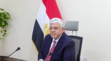 وزير التعليم العالي: تعطيل الدراسة غدا يرجع إلى رؤساء الجامعات بالتنسيق مع المحافظين