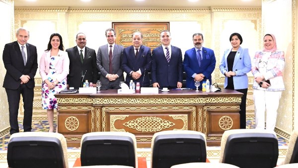 الوليلي والمسلماني يبحثان استعادة القوة الإعلامية المصرية في إفريقيا الوليلي والمسلماني يبحثان استعادة القوة الإعلامية المصرية في إفريقيا