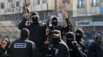 زعيم الطائفة الدرزية يجتمع مع مسؤول عسكري إسرائيلي بشأن أحداث “جرمانا”: لن يكون هناك أمان بسوريا إن لم تضمن حقوق الطائفة