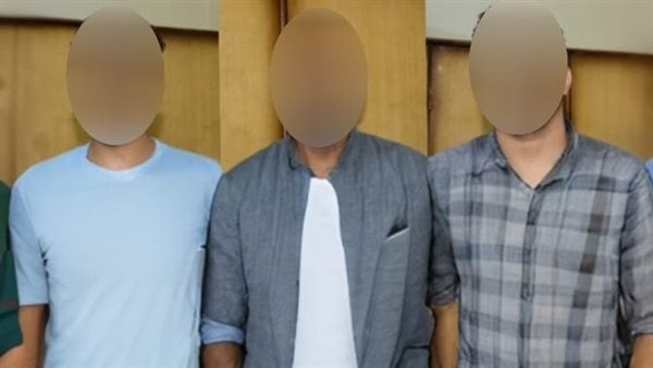 الداخلية تكشف حقيقة ادعاء أحد الأشخاص بتهجم آخر على منزله في الجيزة وتحطيم كاميرات المراقبة الداخلية تكشف حقيقة ادعاء أحد الأشخاص بتهجم آخر على منزله في الجيزة وتحطيم كاميرات المراقبة