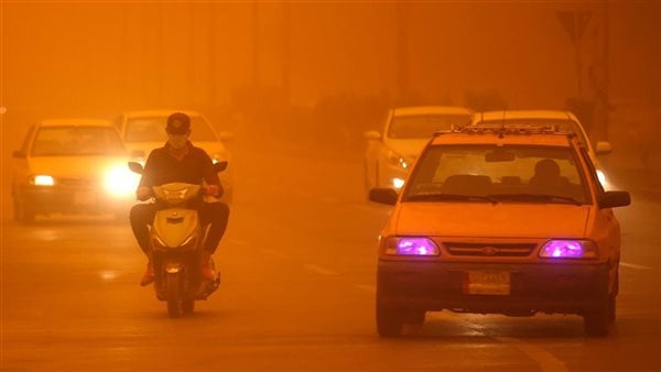 7 نصائح بسيطة للقيادة خلال العواصف الترابية.. تعرف عليها 7 نصائح بسيطة للقيادة خلال العواصف الترابية.. تعرف عليها