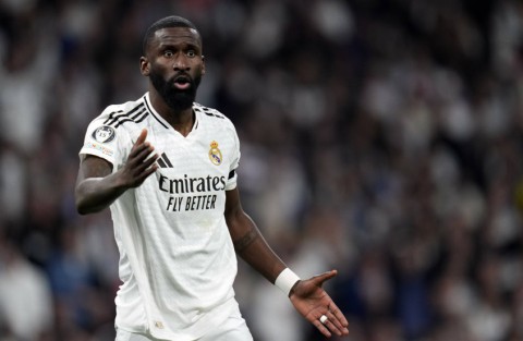 الاتحاد الإسباني يفرض عقوبة قاسية على مدافع ريال مدريد روديغر بسبب سلوكه في مباراة الكلاسيكو الاتحاد الإسباني يفرض عقوبة قاسية على مدافع ريال مدريد روديغر بسبب سلوكه في مباراة الكلاسيكو