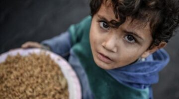 أطفال من غزة في صرخة جماعية للعالم: نحن نموت جوعا