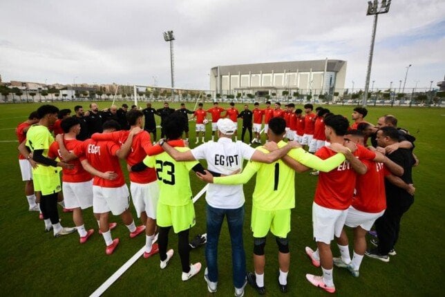 المنتخب الوطني تحت 20 سنه يختتم تدريباته استعداداً لسيراليون غدًا المنتخب الوطني تحت 20 سنه يختتم تدريباته استعداداً لسيراليون غدًا