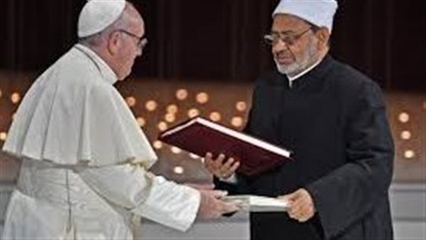 أيها العلمانيون. أنتبهوا. شيخ الأزهر ليس أقل من بابا الفاتيكان! أيها العلمانيون. أنتبهوا. شيخ الأزهر ليس أقل من بابا الفاتيكان!