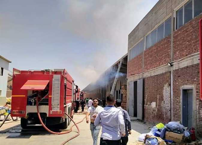 النيابة تطلب تحريات واقعة إصابة 14 عاملة في حريق بمصنع ملابس بالإسكندرية النيابة تطلب تحريات واقعة إصابة 14 عاملة في حريق بمصنع ملابس بالإسكندرية