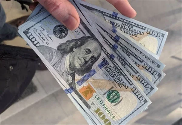 وصل لـ51.76.. ارتفاع سعر الدولار أمام الجنيه المصري اليوم الأربعاء وصل لـ51.76.. ارتفاع سعر الدولار أمام الجنيه المصري اليوم الأربعاء