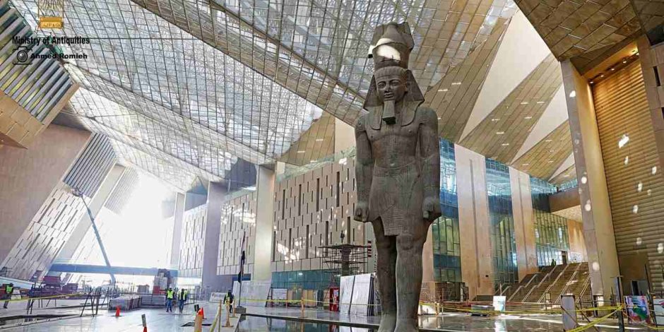 مدير الترميم بالمتحف الكبير: أكثر من 5 آلاف قطعة من مقتنيات الملك توت عنخ آمون ستُعرض بالمتحف مدير الترميم بالمتحف الكبير: أكثر من 5 آلاف قطعة من مقتنيات الملك توت عنخ آمون ستُعرض بالمتحف