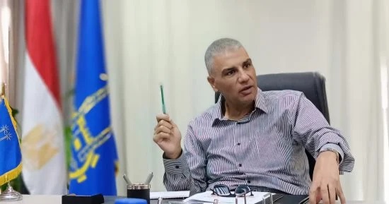 محافظ أسوان: بدء مشروع تطوير وتجميل طريق السادات محافظ أسوان: بدء مشروع تطوير وتجميل طريق السادات