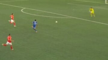30 دقيقة..الهلال يضغط والأهلي يفرض  التعادل في إياب ربع نهائي أفريقيا (0-0)