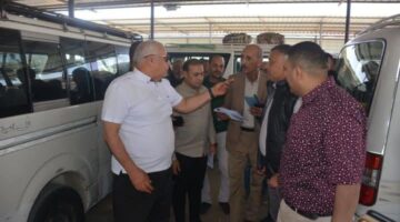 محافظ الوادي الجديد يشدد على التزام سيارات الأجرة بالتسعيرة الجديدة