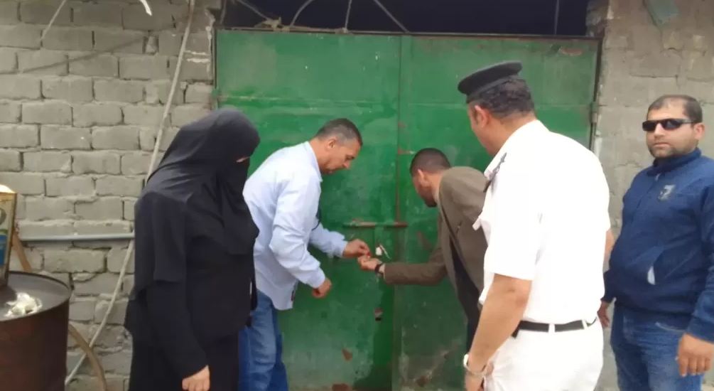 غلق وتشميع معمل بدون ترخيص وإعدم 45 كيلو ألبان فاسدة بالبحيرة