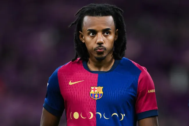 أرسنال يرصد 75 مليون يورو للتعاقد مع مدافع برشلونة أرسنال يرصد 75 مليون يورو للتعاقد مع مدافع برشلونة