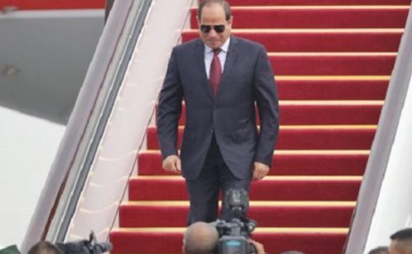 الرئيس السيسي يعود إلى أرض الوطن بعد زيارة رسمية إلى جيبوتي