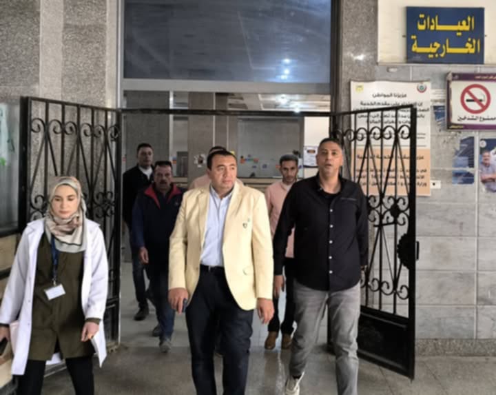 رئيس كفر الدوار يتابع انتظام العمل بالمستشفيات.. ويوجه بالتعامل الفوري مع شكاوى المواطنين رئيس كفر الدوار يتابع انتظام العمل بالمستشفيات.. ويوجه بالتعامل الفوري مع شكاوى المواطنين