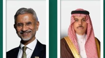 وزير الخارجية السعودي يبحث مع نظيريه الهندي والباكستاني الأوضاع في المنطقة