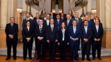 وزير الخارجية يؤكد على الاعتزاز بالعلاقات الوثيقة والتاريخية بين مصر والكويت