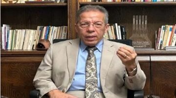 نقيب الأطباء: راتب طبيب الامتياز 2800 جنيه وبعض المستشفيات الجامعية تخصم وتؤخر صرفها