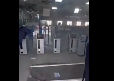 فيديو.. انفجار ضخم يهز ميناء بمدينة بندر عباس جنوب إيران فيديو.. انفجار ضخم يهز ميناء بمدينة بندر عباس جنوب إيران