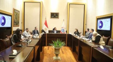 وزير الصحة يستقبل ممثلي شركة نوفارتس لبحث التوسع في خطوط الإنتاج الدوائية المحلية وتعزيز آليات الاستثمار