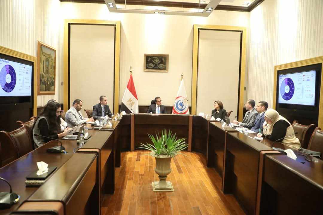 وزير الصحة يستقبل ممثلي شركة نوفارتس لبحث التوسع في خطوط الإنتاج الدوائية المحلية وتعزيز آليات الاستثمار وزير الصحة يستقبل ممثلي شركة نوفارتس لبحث التوسع في خطوط الإنتاج الدوائية المحلية وتعزيز آليات الاستثمار