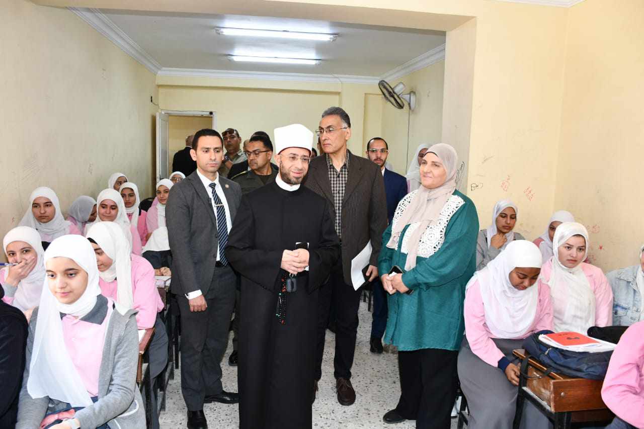 وزير الأوقاف يوجه بتطوير شامل لمعهد التمريض واستقطاب الكفاءات الأكاديمية وزير الأوقاف يوجه بتطوير شامل لمعهد التمريض واستقطاب الكفاءات الأكاديمية
