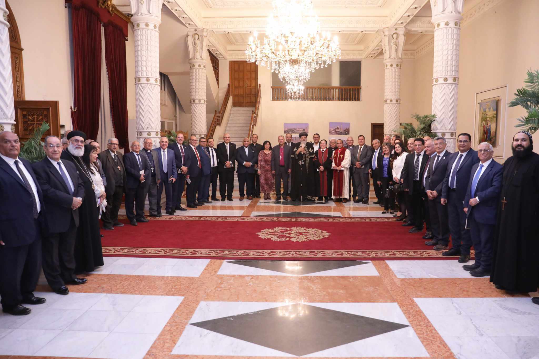 رئيس الطائفة الإنجيلية يهنئ البابا تواضروس بعيد القيامة المجيد رئيس الطائفة الإنجيلية يهنئ البابا تواضروس بعيد القيامة المجيد