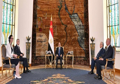 السيسي يستقبل رئيس البرلمان المجري لتعزيز الشراكة الاستراتيجية والتعاون السيسي يستقبل رئيس البرلمان المجري لتعزيز الشراكة الاستراتيجية والتعاون