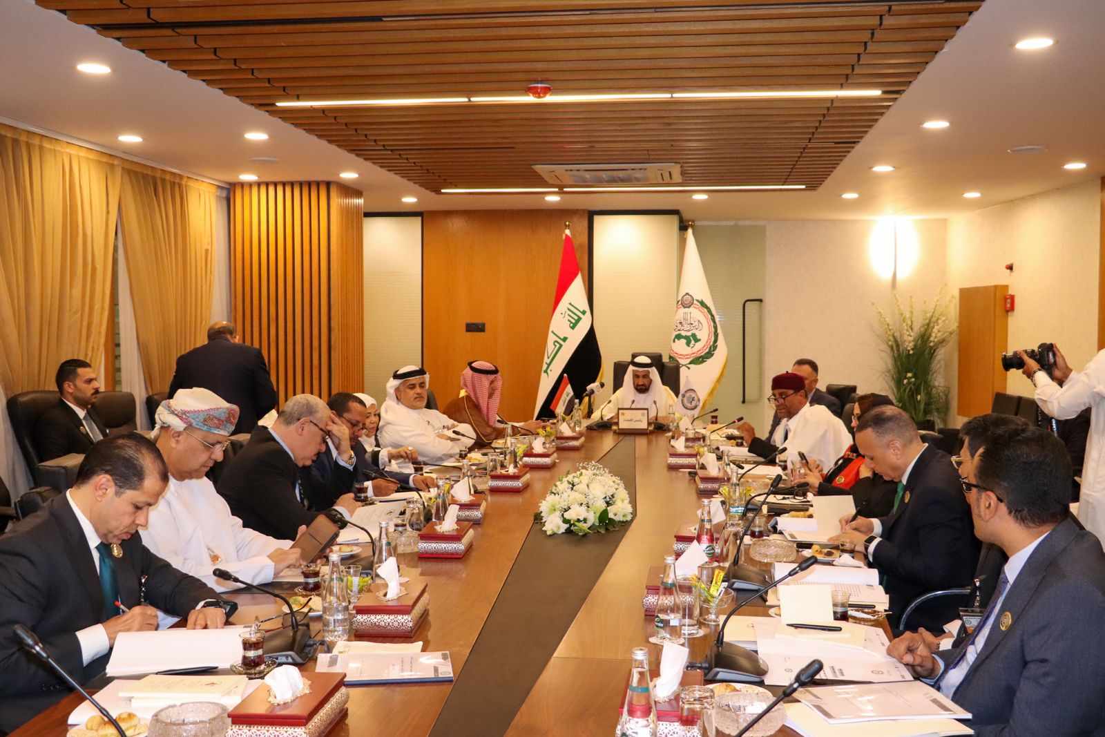 رئيس البرلمان العربي: لن نقبل بأي محاولات لتصفية حقوق الشعب الفلسطيني رئيس البرلمان العربي: لن نقبل بأي محاولات لتصفية حقوق الشعب الفلسطيني