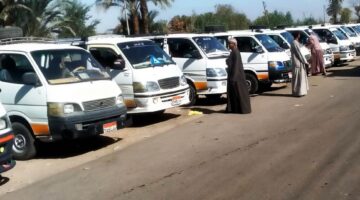 محافظ أسوان: استقرار الحالة العامة والتشغيل الطبيعي لسيارات السيرفيس بعد زيادة أسعار الوقود