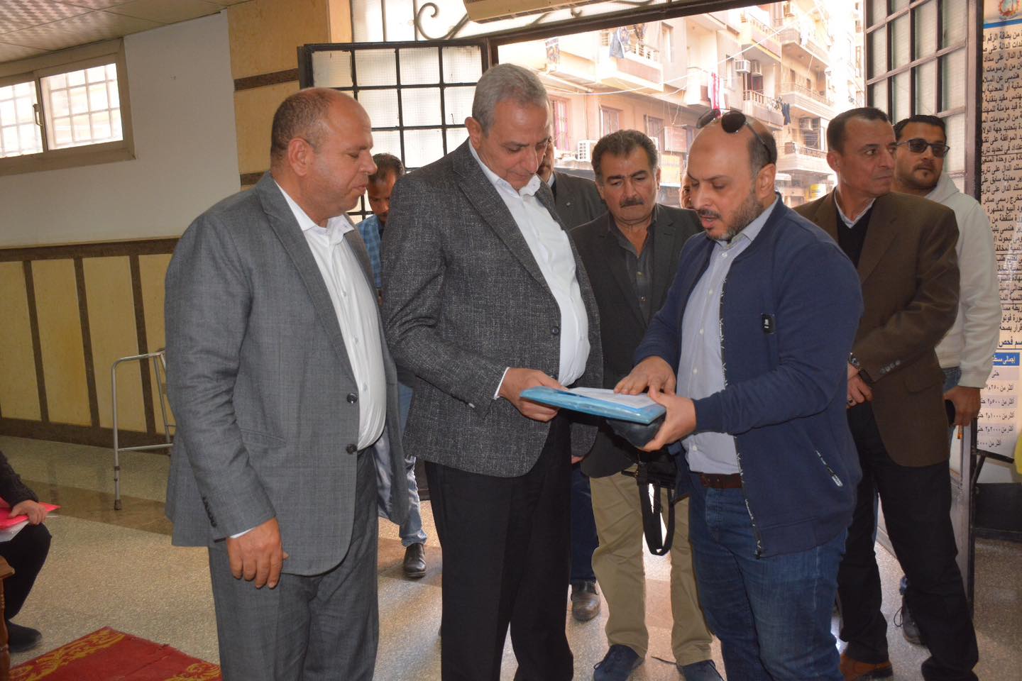 محافظ الغربية يتفقد المراكز التكنولوجية بالمحلة.. ويؤكد للمواطنين: العمل مستمر لتحقيق رضاكم محافظ الغربية يتفقد المراكز التكنولوجية بالمحلة.. ويؤكد للمواطنين: العمل مستمر لتحقيق رضاكم