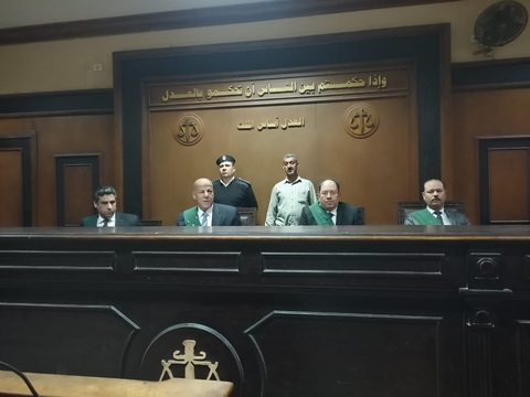 الإعدام شنقا لمتهم والمؤبد لـ3 آخرين بينهم ربة منزل لقتلهم شخصا في الخانكة الإعدام شنقا لمتهم والمؤبد لـ3 آخرين بينهم ربة منزل لقتلهم شخصا في الخانكة