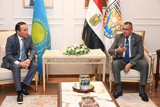 سفير كازاخستان يؤكد رغبة بلاده في إقامة قنصلية شرم الشيخ لدعم السائحين الكازاخستانيين سفير كازاخستان يؤكد رغبة بلاده في إقامة قنصلية شرم الشيخ لدعم السائحين الكازاخستانيين