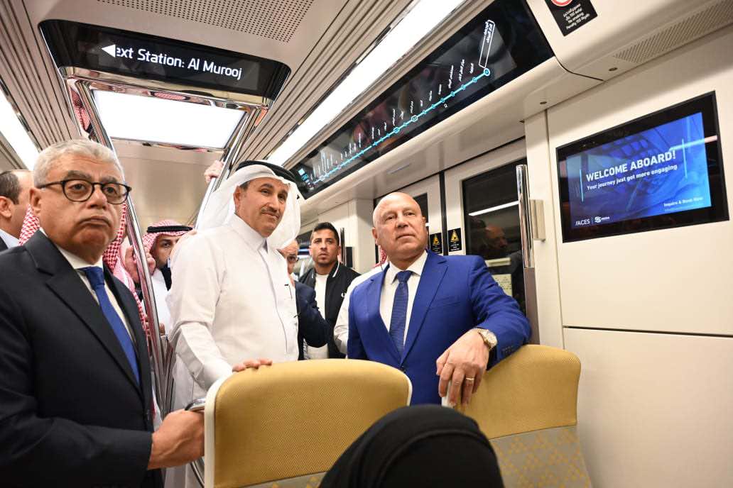 وزير النقل يزور مترو الرياض.. ويطلع على آلية العمل والإدارة والتشغيل وزير النقل يزور مترو الرياض.. ويطلع على آلية العمل والإدارة والتشغيل