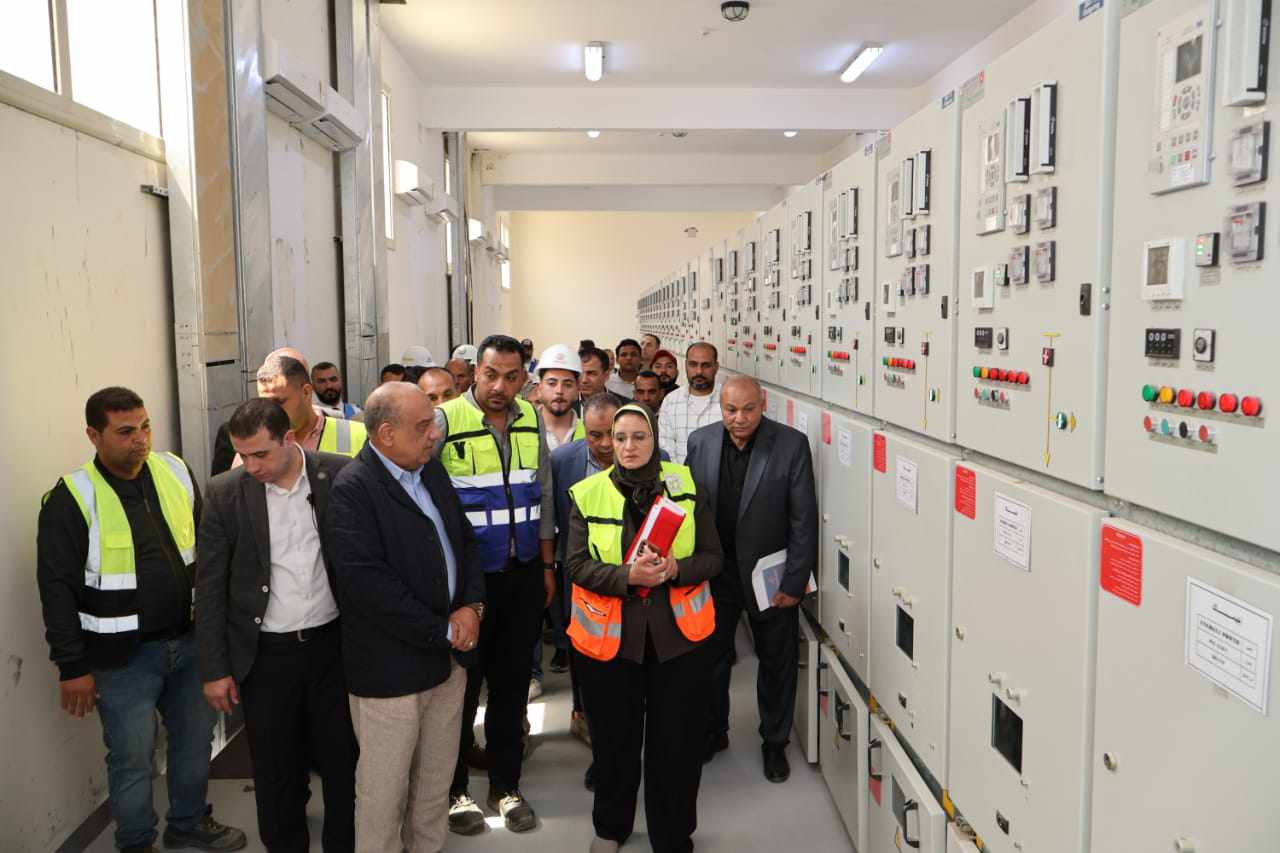 وزير الكهرباء يتفقد محطات محولات رشيد بالدلتا الجديدة وزير الكهرباء يتفقد محطات محولات رشيد بالدلتا الجديدة
