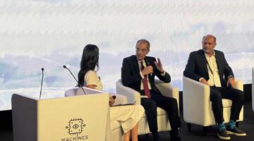 وزير الاتصالات: نتوسع في البرامج التدريبية التى تهدف إلى بناء قاعدة عريضة من المهارات الرقمية والمتخصصة في الذكاء الاصطناعى