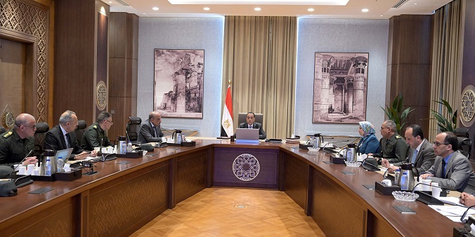 رئيس الوزراء يُتابع الموقف التنفيذي لتوصيل المرافق لمشروعات الاستصلاح الزراعي في الدلتا الجديدة رئيس الوزراء يُتابع الموقف التنفيذي لتوصيل المرافق لمشروعات الاستصلاح الزراعي في الدلتا الجديدة