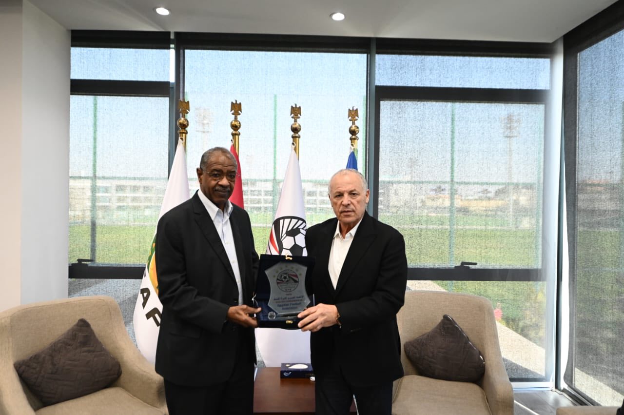 أبو ريدة يلتقي رئيس الاتحاد السوداني أبو ريدة يلتقي رئيس الاتحاد السوداني