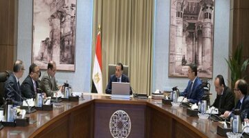 رئيس الوزراء: مستعدون لتذليل جميع العقبات التي تواجه أية استثمارات أجنبية في مصر