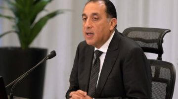رئيس الوزراء يصل أوغندا للمشاركة في قمة الدول المساهمة بقوات في الصومال