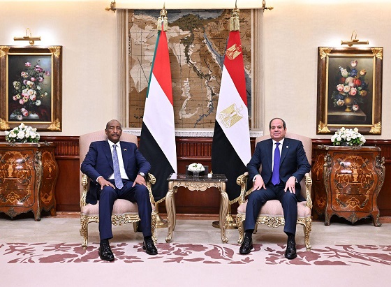 البرهان يشيد بدعم مصر مؤسسات السودان وحرصها على استقراره البرهان يشيد بدعم مصر مؤسسات السودان وحرصها على استقراره