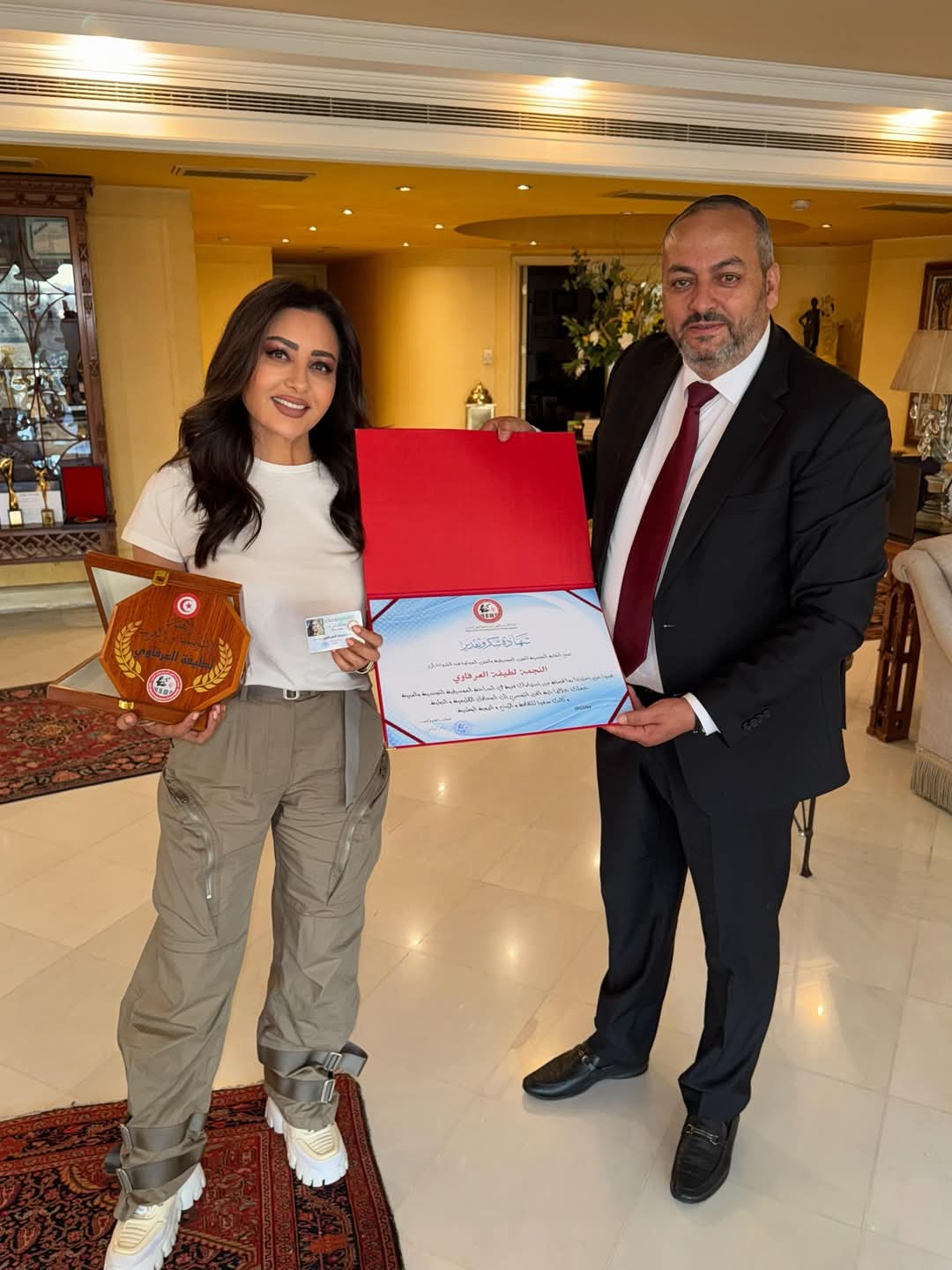 النقابة التونسية للمهن الموسيقية تكرم لطيفة في القاهرة النقابة التونسية للمهن الموسيقية تكرم لطيفة في القاهرة