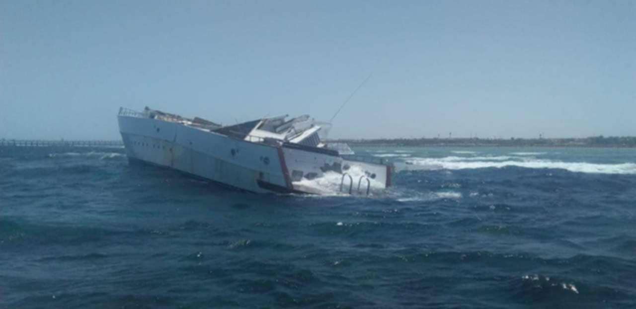 تشكيل لجنة لحصر تلفيات الشعاب المرجانية الناتجة عن حادث اصطدام القارب فاير بيرد بشرم الشيخ تشكيل لجنة لحصر تلفيات الشعاب المرجانية الناتجة عن حادث اصطدام القارب فاير بيرد بشرم الشيخ