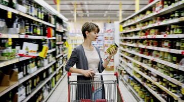 5 حقوق كفلها القانون لضمان حق المستهلكين عند تداول المنتجات