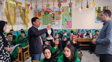 تعليم دمياط يرسم خريطة التفوق بمراجعات مجانية وإقبال كبير من الطلبة وأولياء الأمور