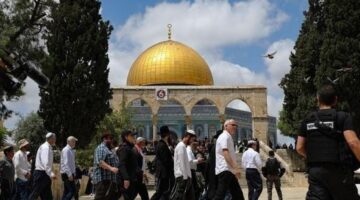 مصادر فلسطينية: 400 مستعمر يقتحمون المسجد الأقصى في ثالث أيام عيد الفصح اليهودي