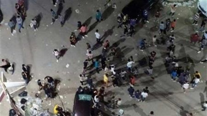 خلافات الجيرة.. مشاجرة بين عائلتين بكوم أمبو في أسوان خلافات الجيرة.. مشاجرة بين عائلتين بكوم أمبو في أسوان