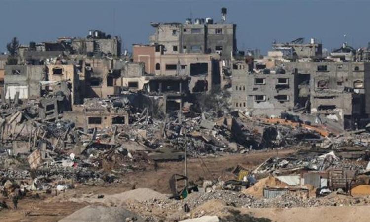 6 شهداء في قصف الاحتلال الإسرائيلي منزلا بحي التفاح في مدينة غزة 6 شهداء في قصف الاحتلال الإسرائيلي منزلا بحي التفاح في مدينة غزة
